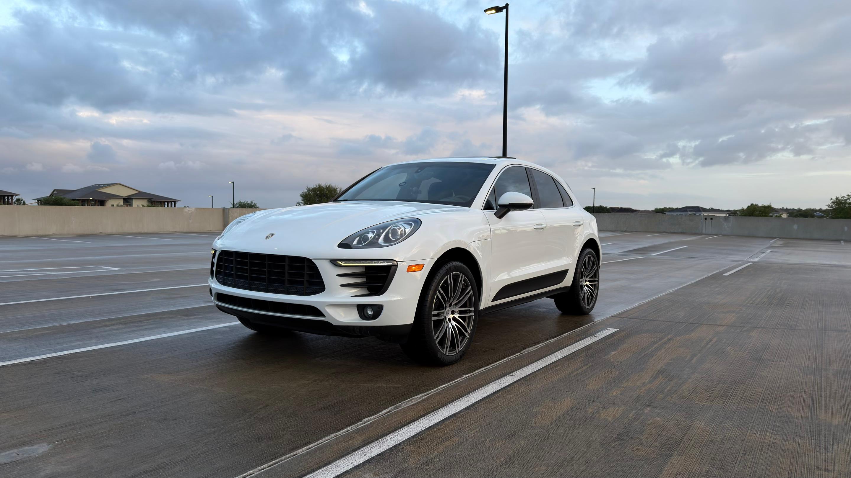 Porsche Macan 2016 in Winter Garden, FL