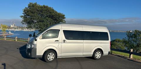Toyota HIACE 2015