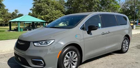 Chrysler Pacifica 2022