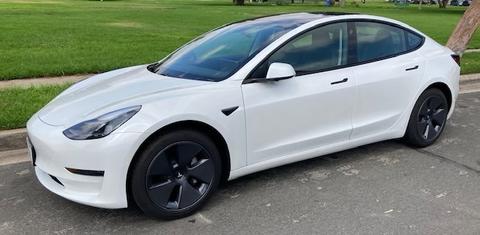 Tesla Model 3 2022