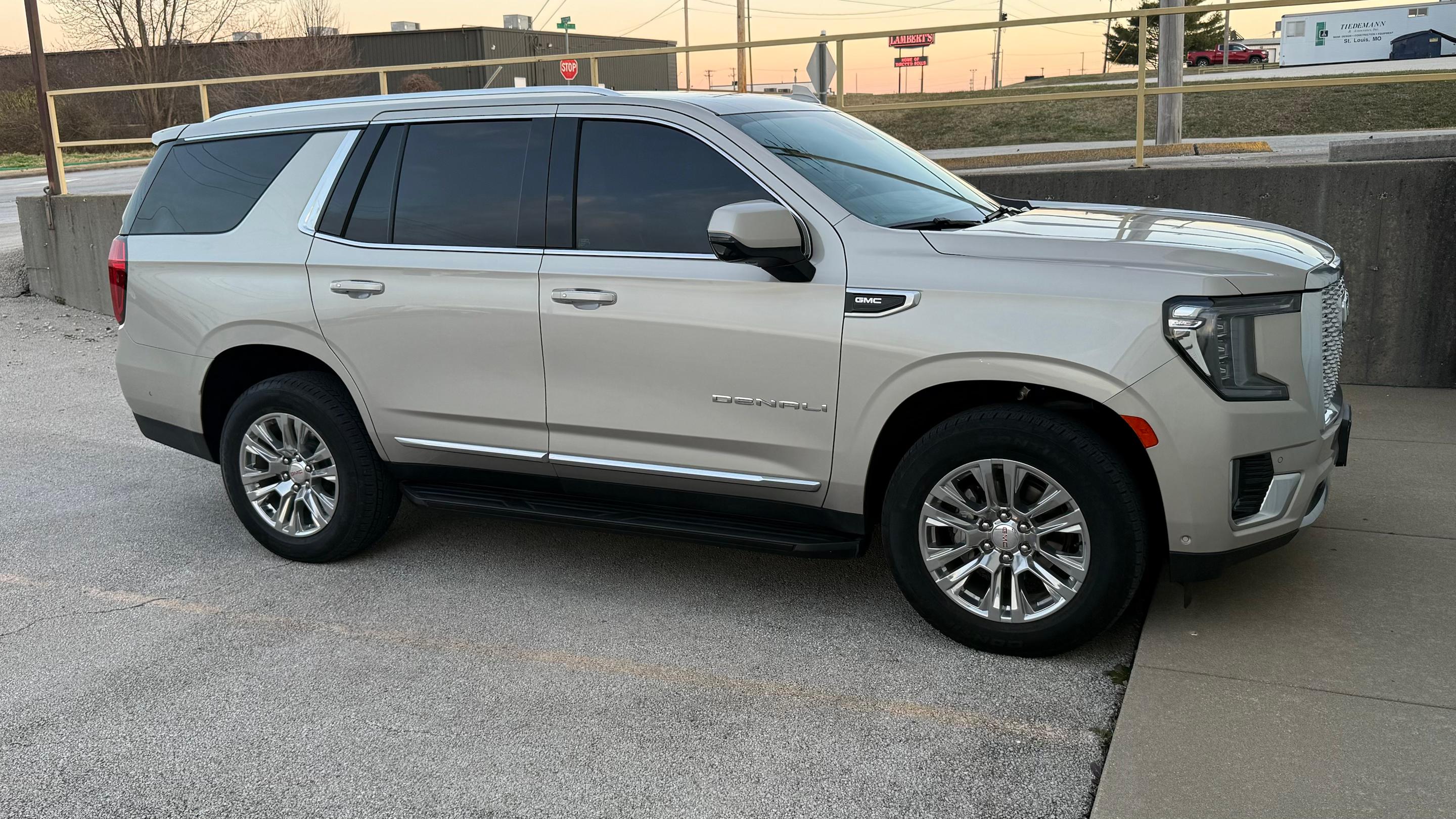 GMC Yukon 2023 in Springfield, MO