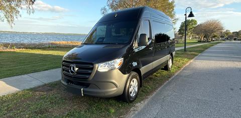 Mercedes-Benz Sprinter 2025
