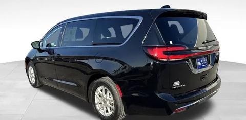 Chrysler Pacifica 2024