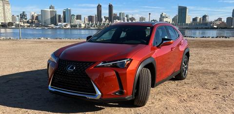 Lexus UX 2023