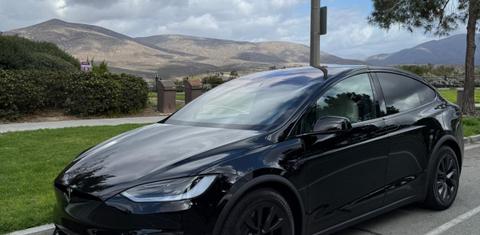 Tesla Model X 2025