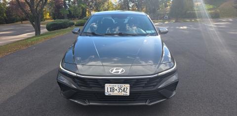 Hyundai Elantra 2024