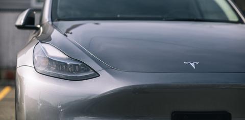 Tesla Model Y 2025