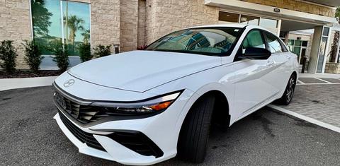 Hyundai Elantra 2025