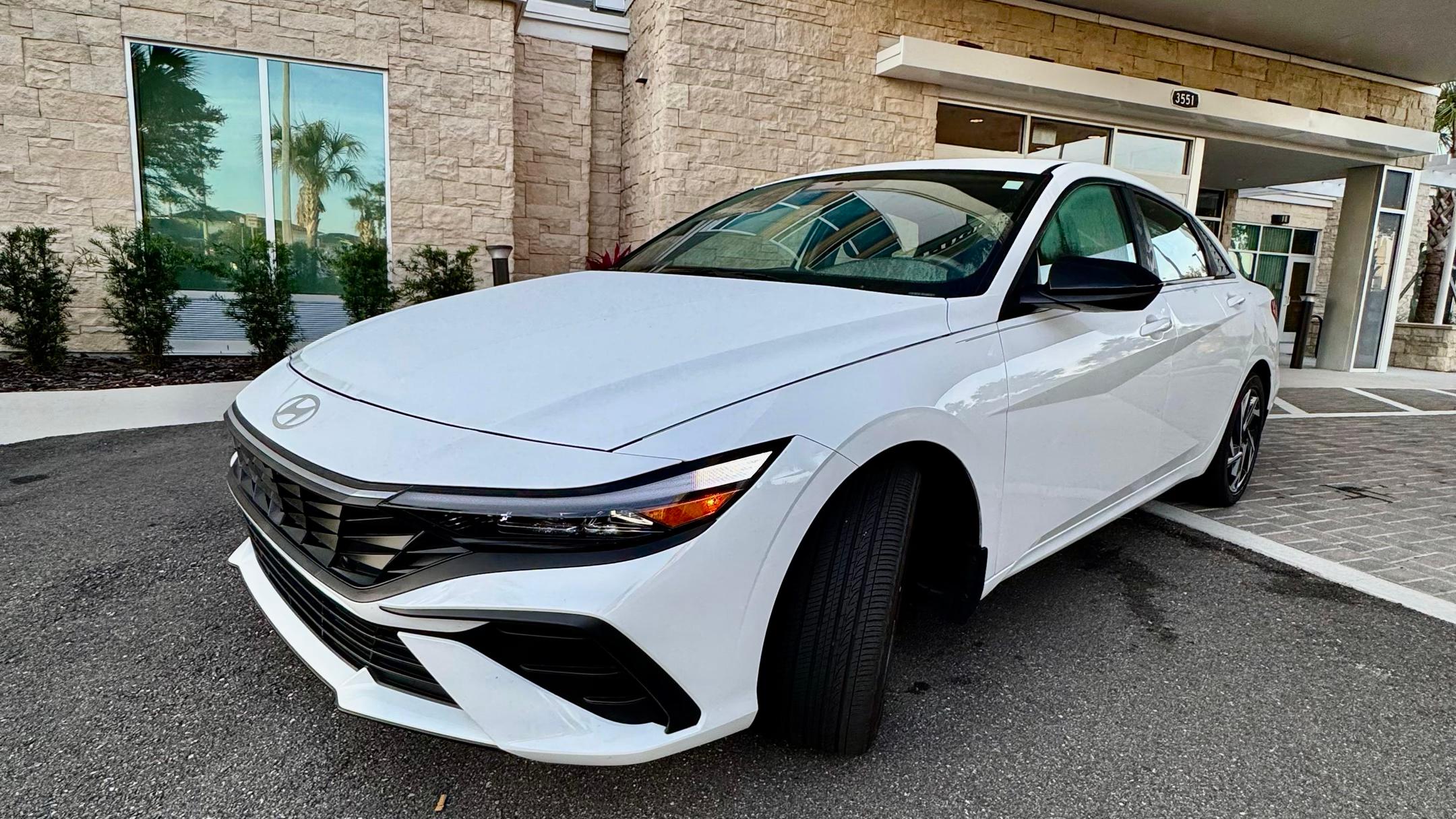 Hyundai Elantra 2025 in 