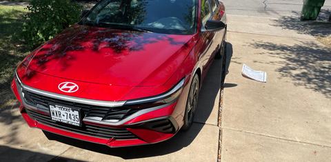 Hyundai Elantra 2025