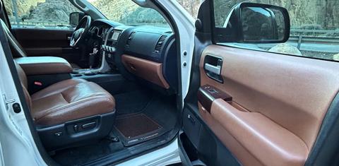 Toyota Sequoia 2014