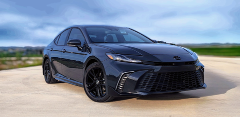 Toyota Camry Hybrid 2025
