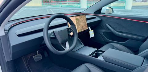Tesla Model 3 2025