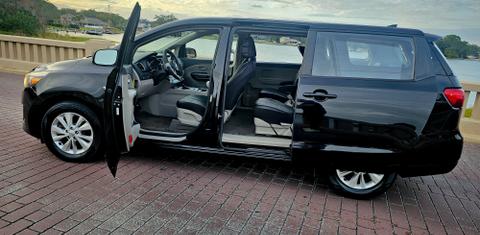 Kia Sedona 2016