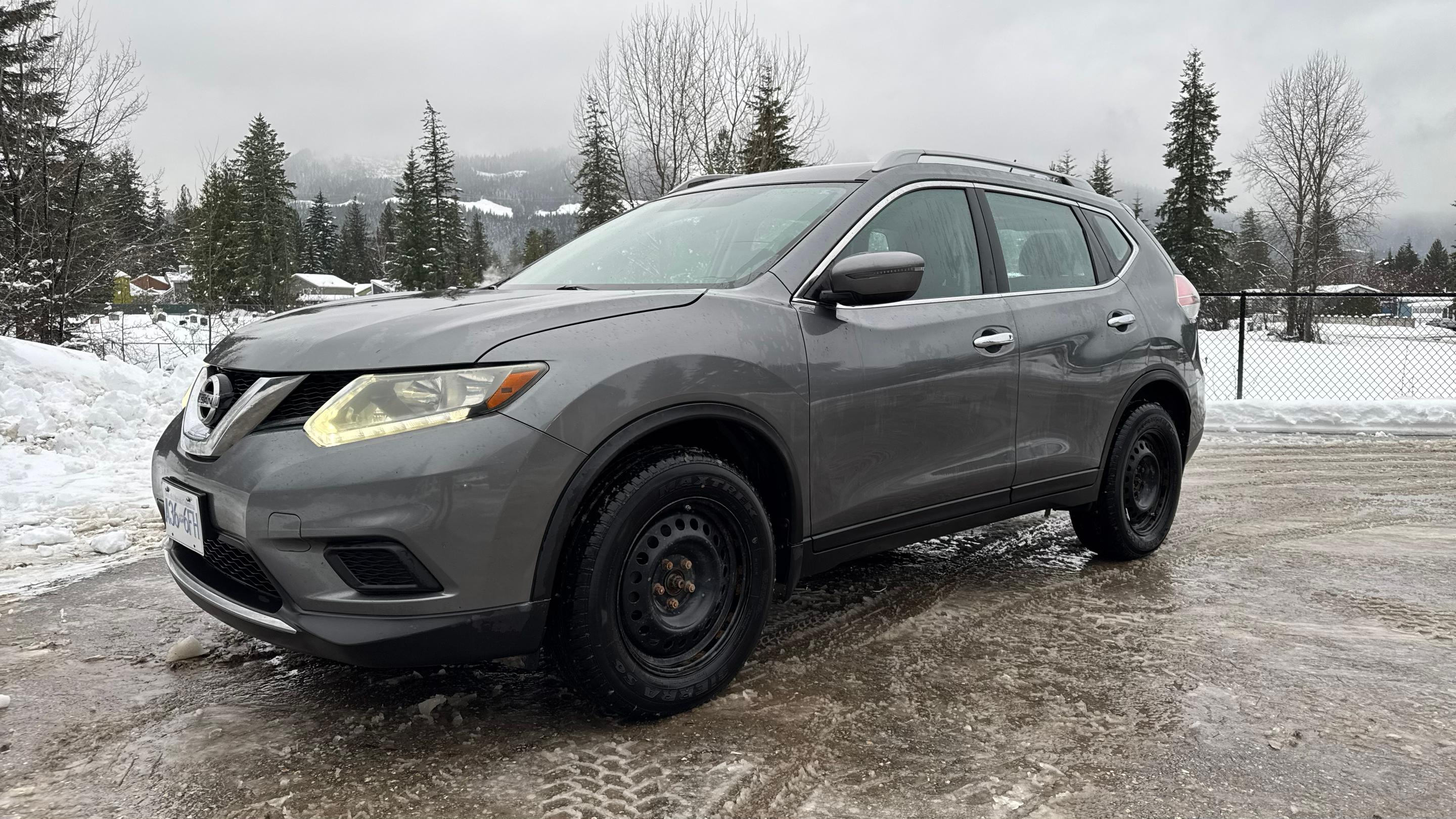 Nissan Rogue 2016 in Revelstoke, BC