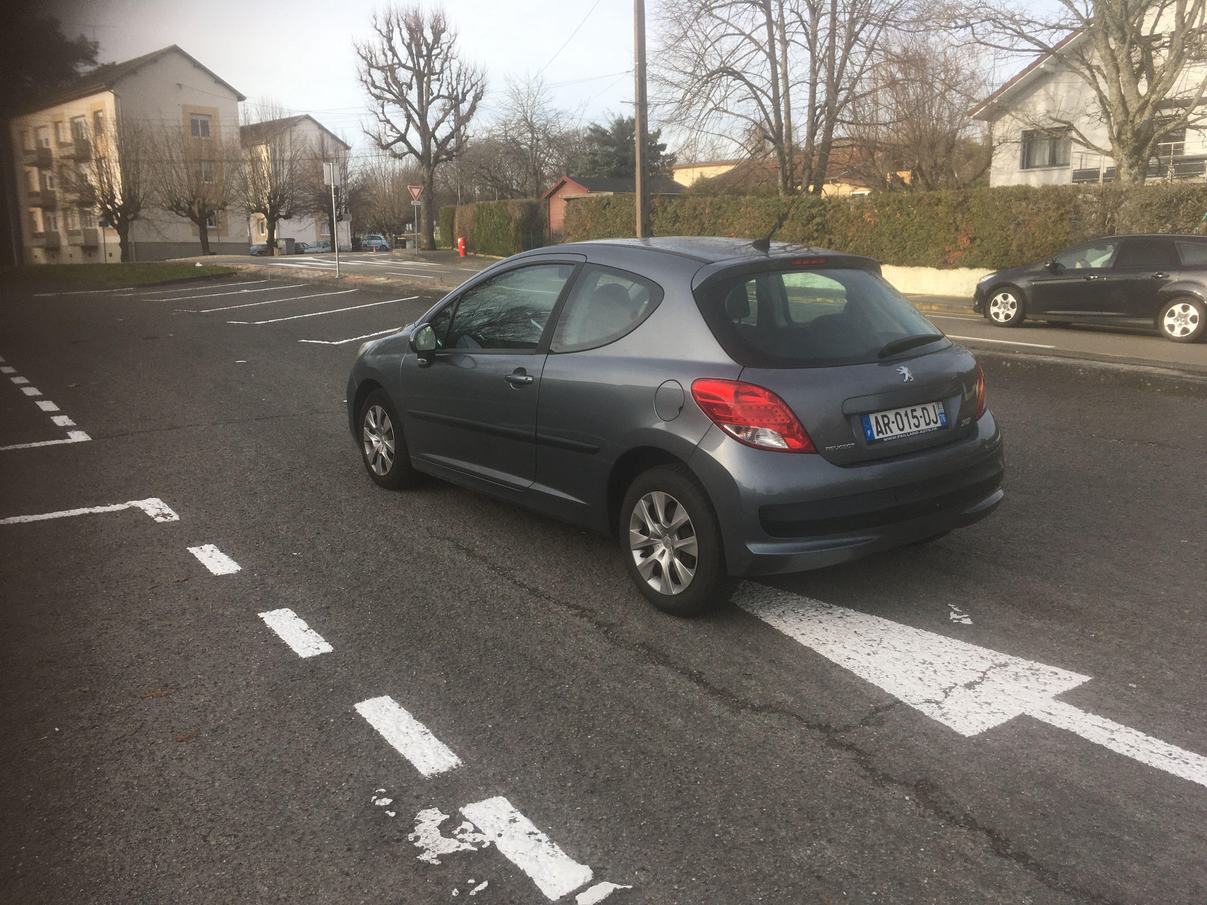 Peugeot 207 2010 à Vieux-Charmont
