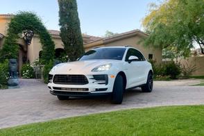 Porsche Macan car