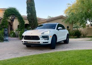 Porsche Macan car