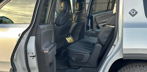 Rivian R1S 2025