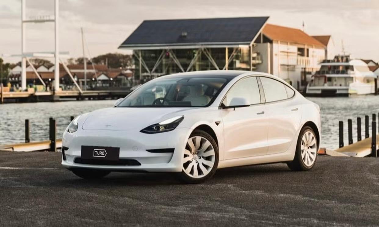 Tesla MODEL 3 2021 in Perth