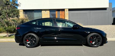 Tesla MODEL 3 2024