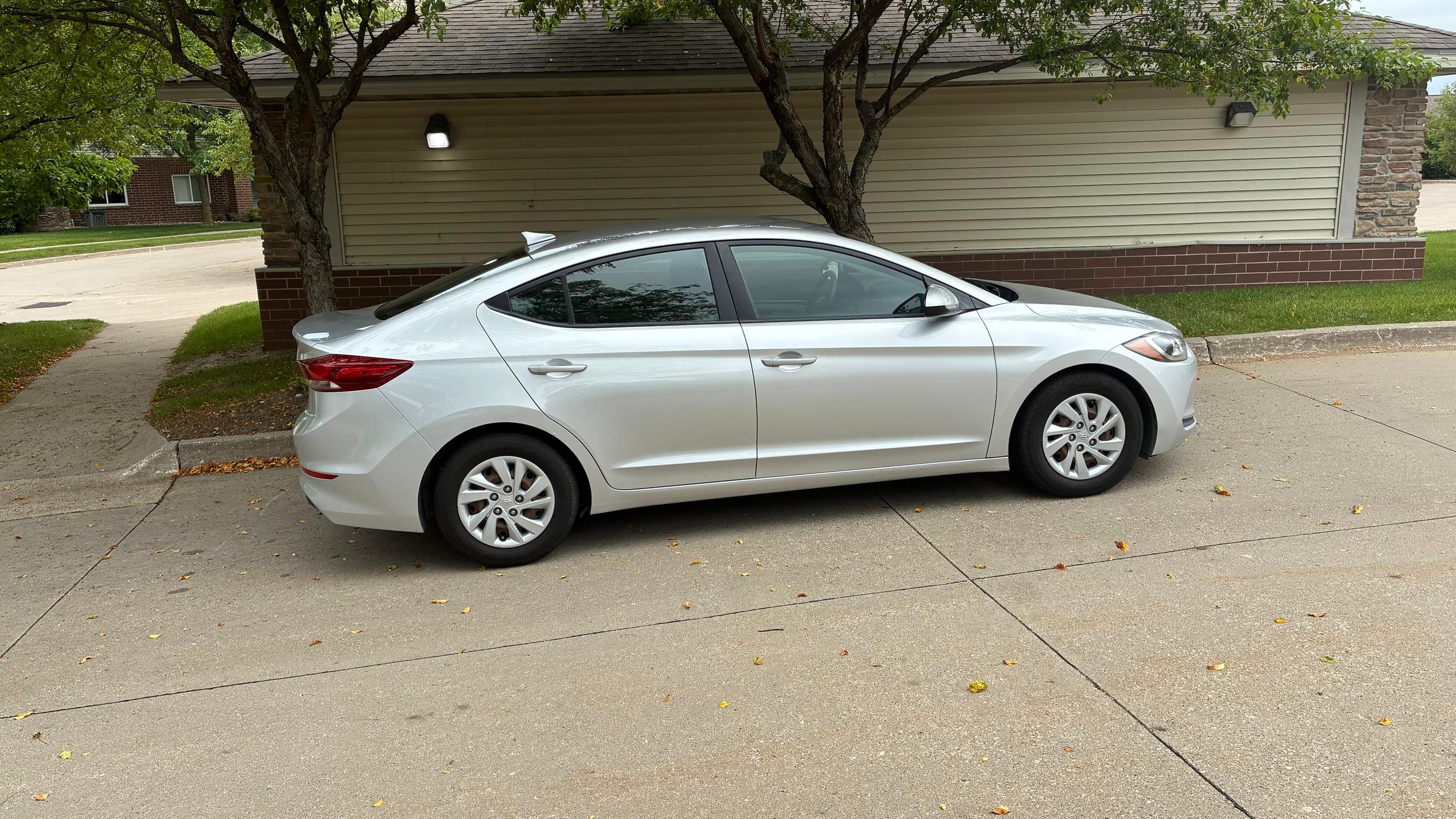 Hyundai Elantra 2017 in West Des Moines, IA