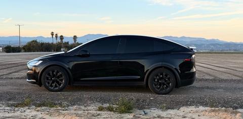Tesla Model X 2022