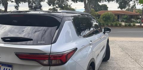 Mitsubishi OUTLANDER 2024