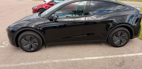 Tesla Model Y 2026