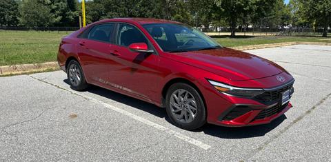 Hyundai Elantra 2024