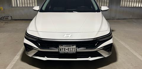 Hyundai Elantra 2025