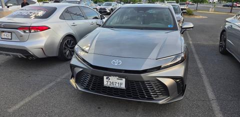 Toyota Camry Hybrid 2026