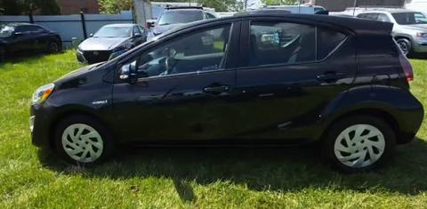 Toyota Prius c 2016