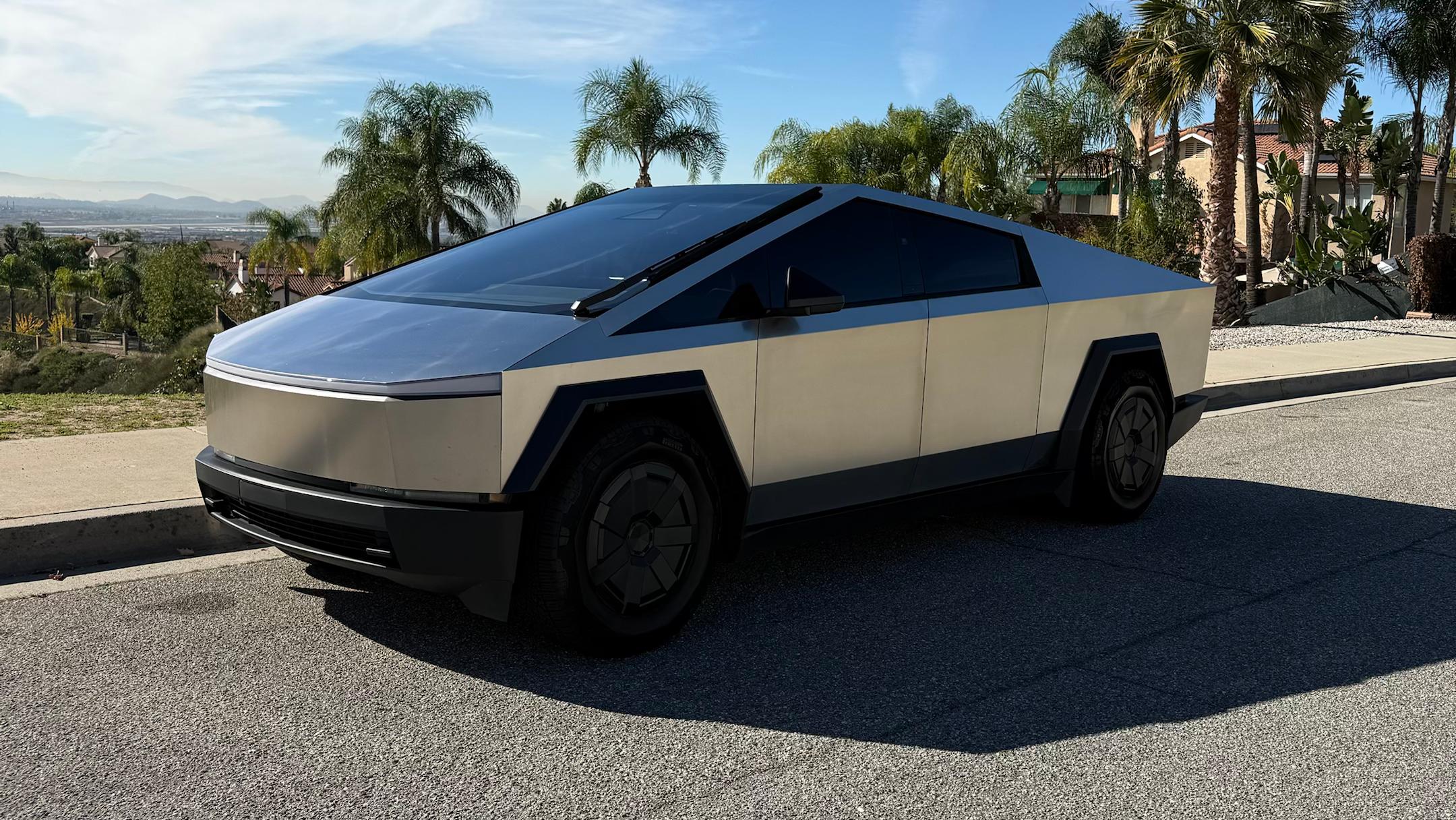 Tesla Cybertruck 2024 in Highland, CA