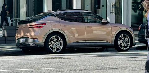 Genesis GV60 2023