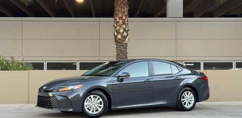 Toyota Camry Hybrid 2026