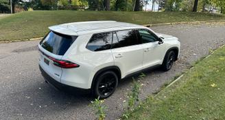Toyota Grand Highlander 2024 — Exotic car rental alternative in Saint Paul, MN