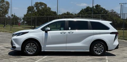 Toyota Sienna 2026
