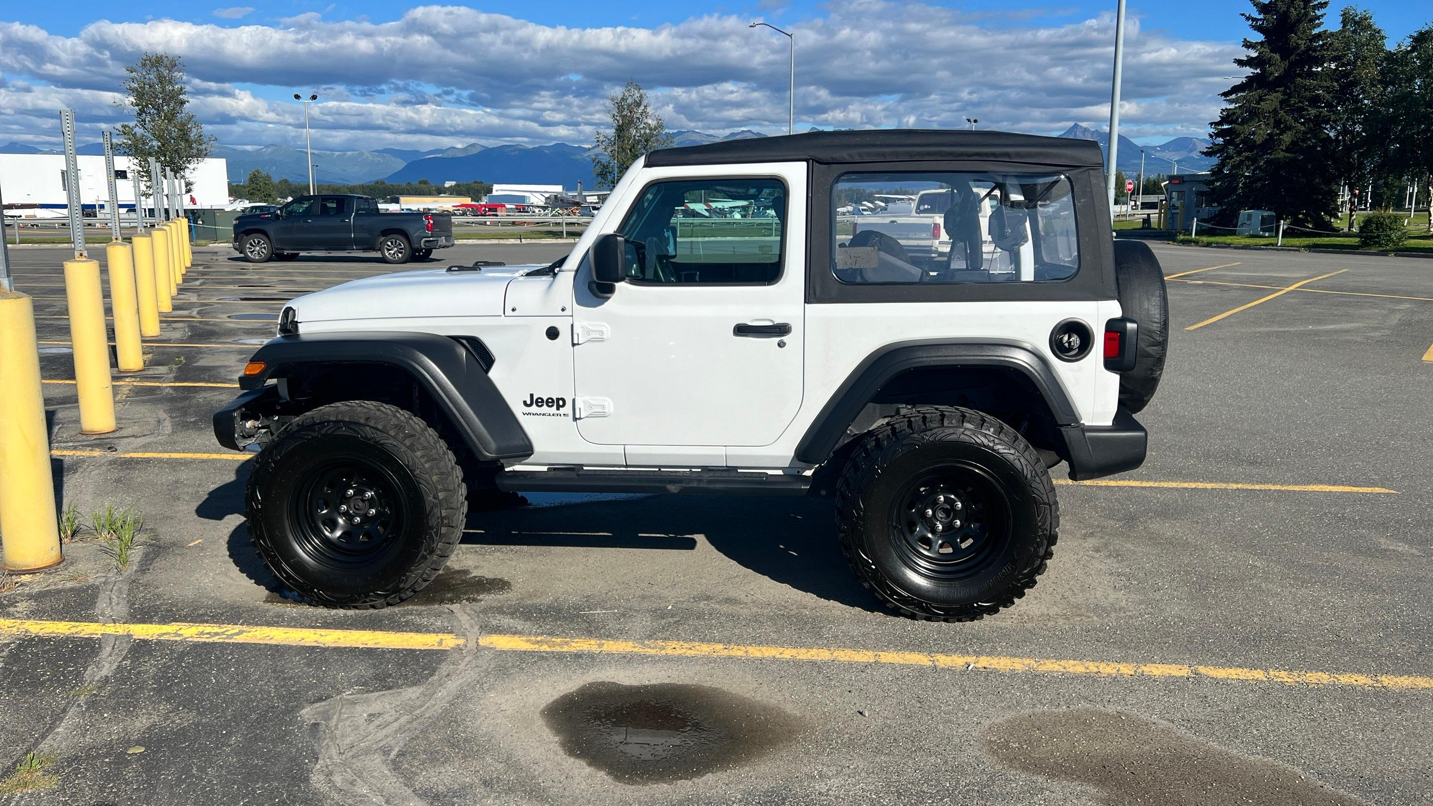 Jeep Wrangler 2023 in Anchorage, AK