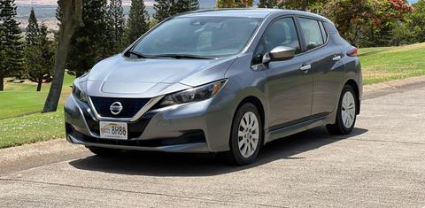 Nissan LEAF 2025
