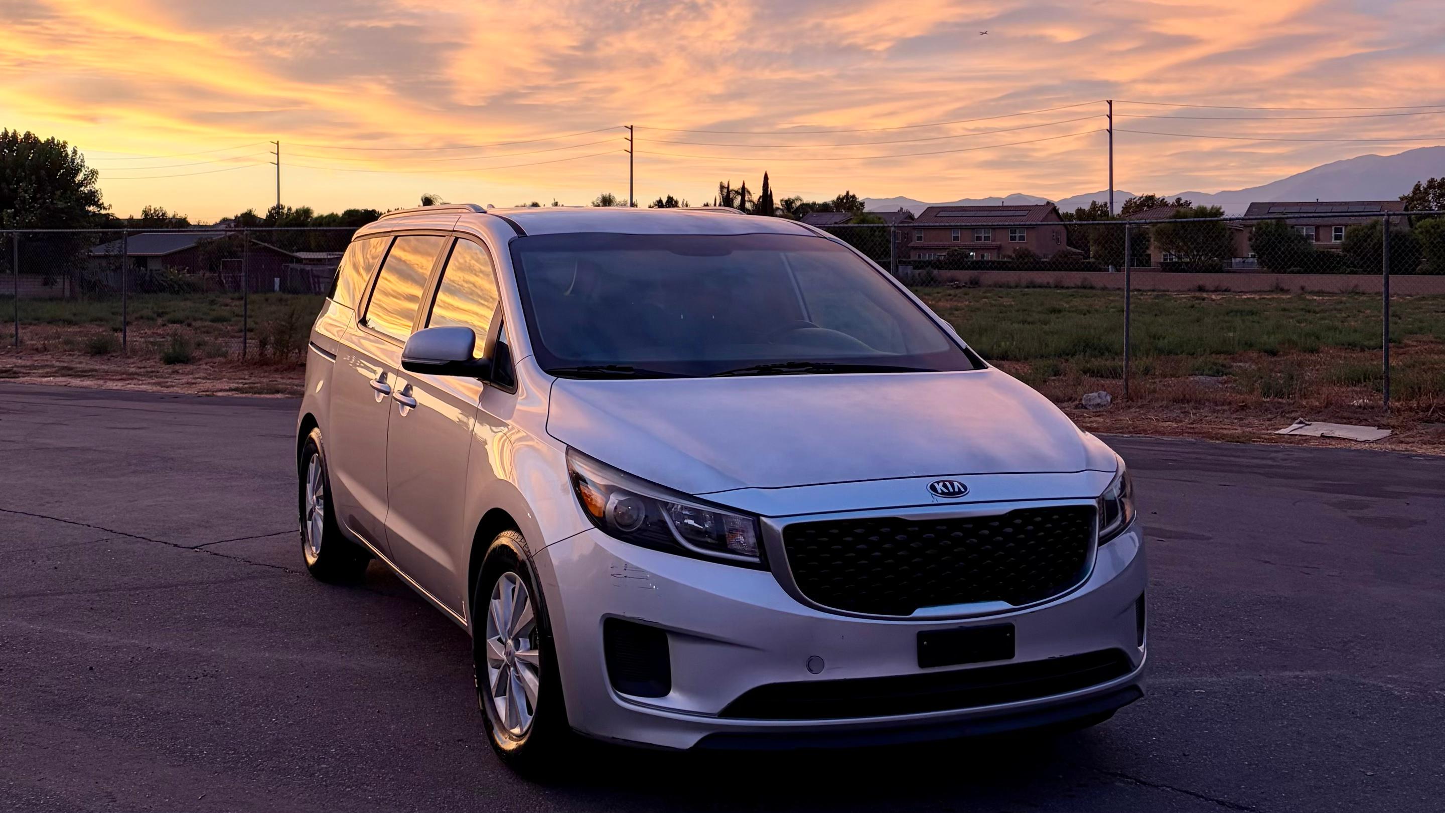 Kia Sedona 2016 in Eastvale, CA