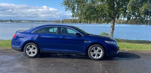 Ford Taurus 2015