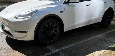 Tesla Model Y 2021