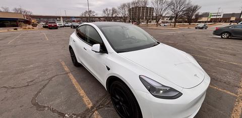 Tesla Model Y 2025