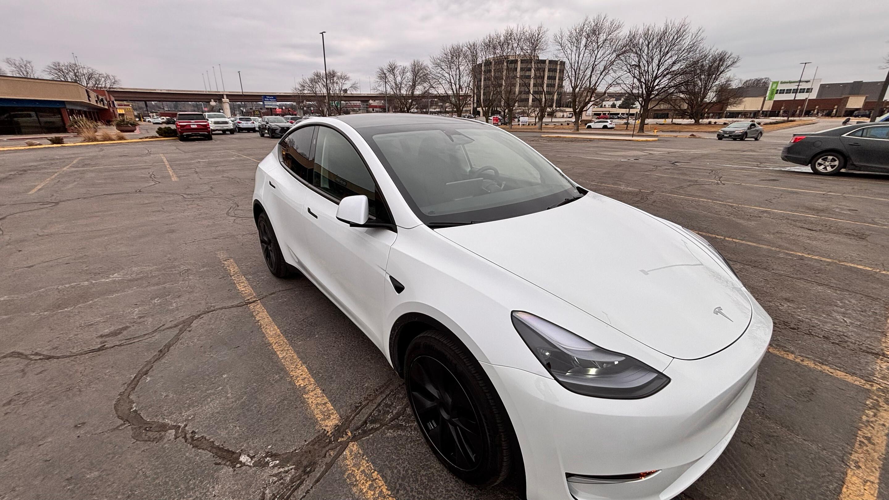 Tesla Model Y 2025 in Omaha, NE