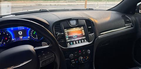 Chrysler 300 2021