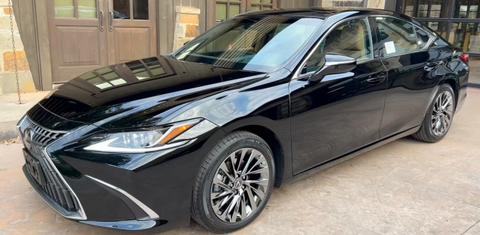Lexus ES 2024