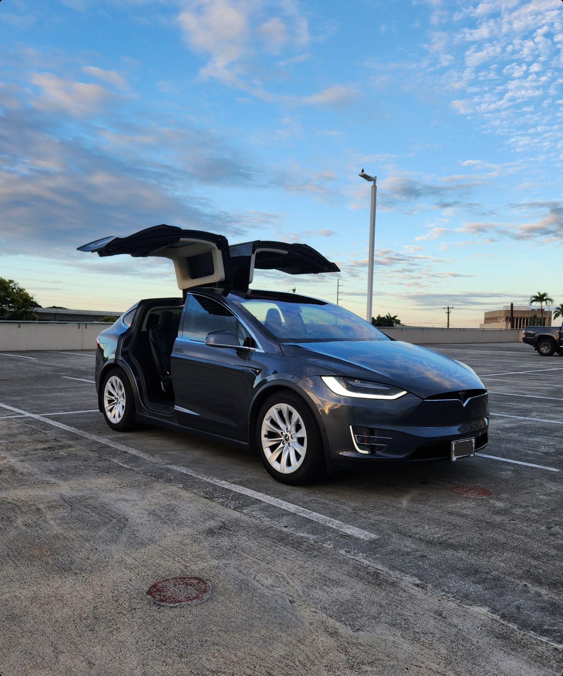 Tesla Model X 2018 in 
