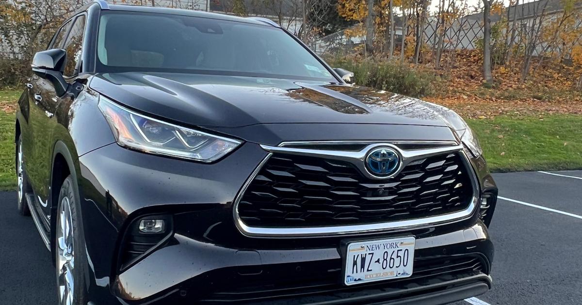 Toyota Highlander Hybrid 2021 rental in Vestal, NY by Aliana T. Turo