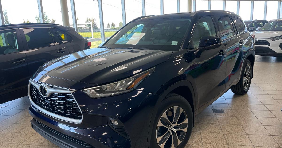 Toyota Highlander 2022 rental in Calgary, AB by Leo X. | Turo